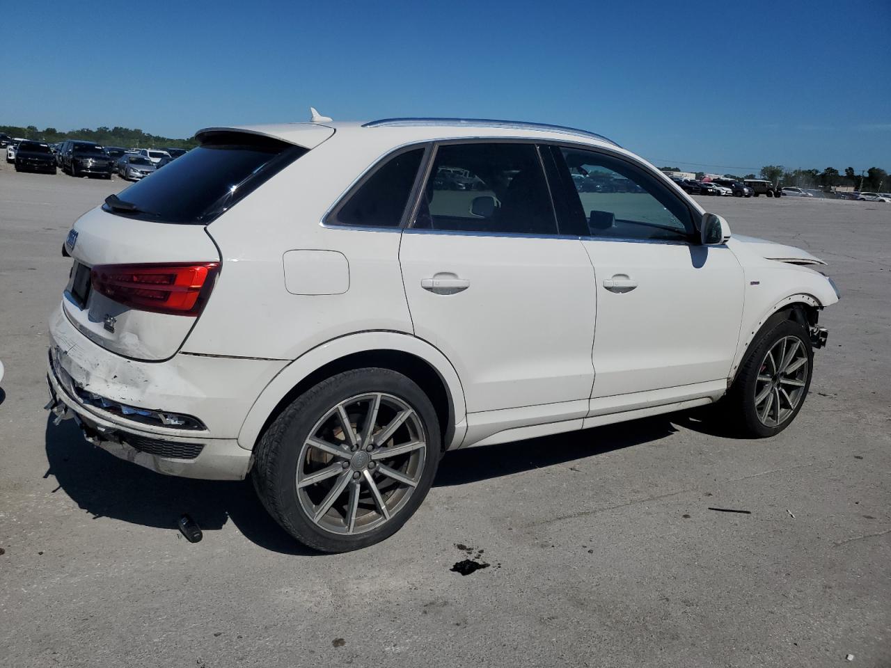 WA1JCCFS8JR033616 2018 Audi Q3 Premium Plus