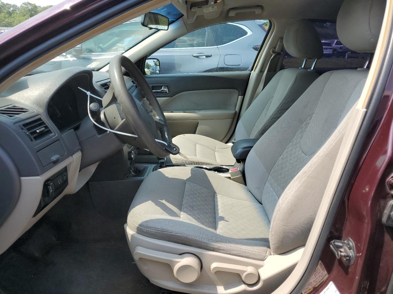 2011 Ford Fusion S VIN: 3FAHP0GAXBR322277 Lot: 63020644