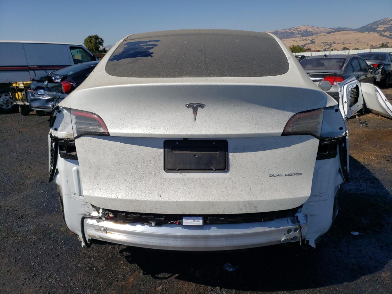 2022 Tesla Model Y VIN: 7SAYGDEE7NF490703 Lot: 61912054