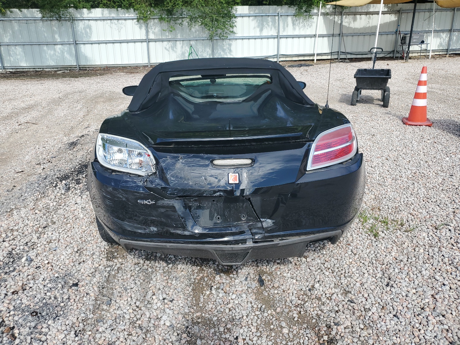 1G8MC35B88Y122942 2008 Saturn Sky