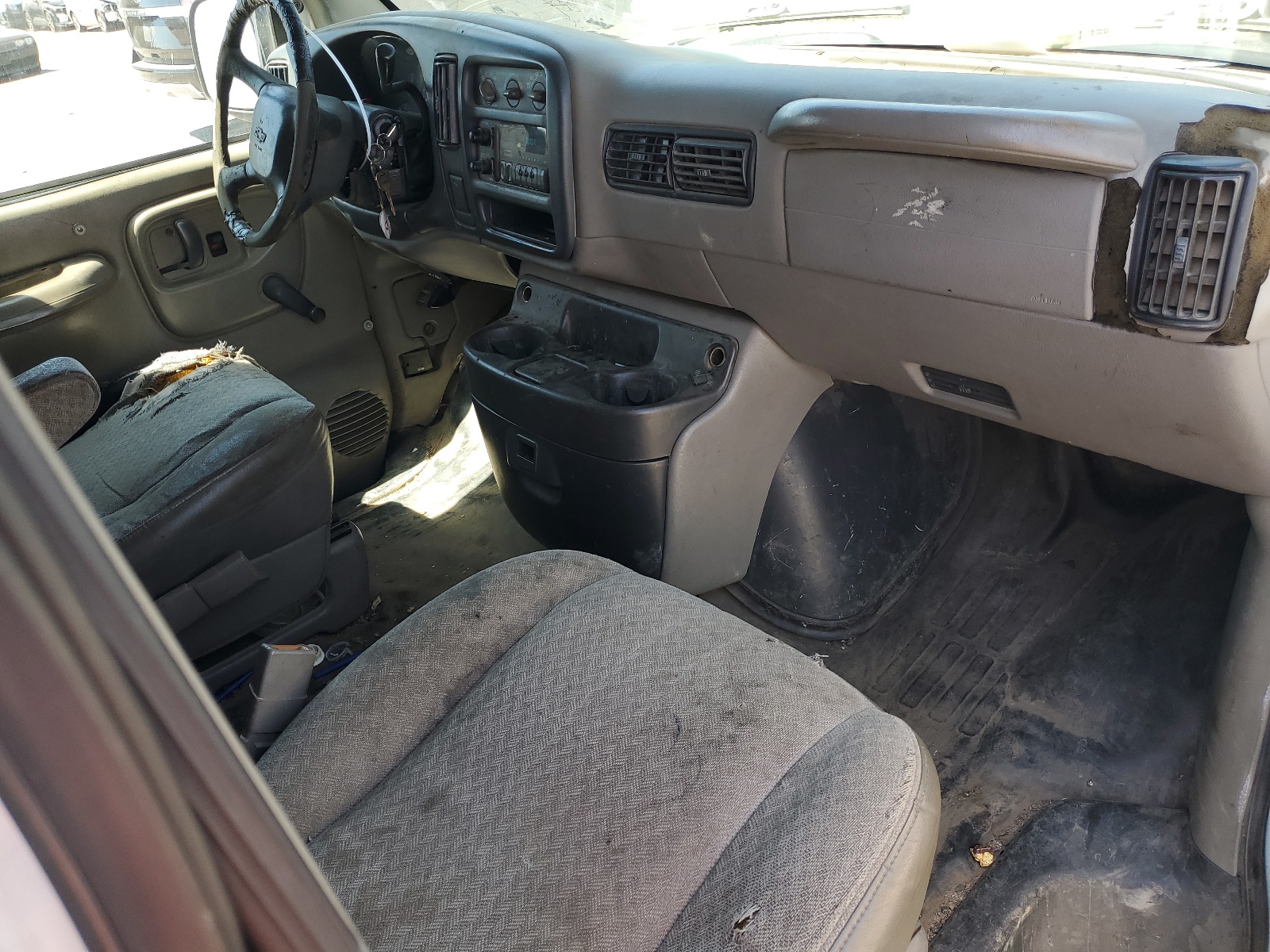 1GCGG25R7Y1241783 2000 Chevrolet Express G2500