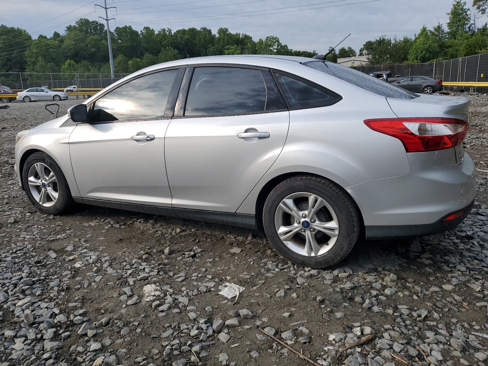 2014 Ford Focus Se vin: 1FADP3F28EL396830