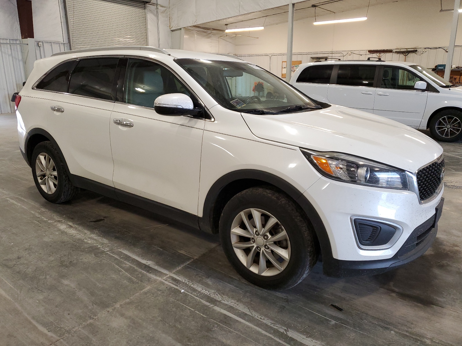 2016 Kia Sorento Lx vin: 5XYPG4A54GG035754