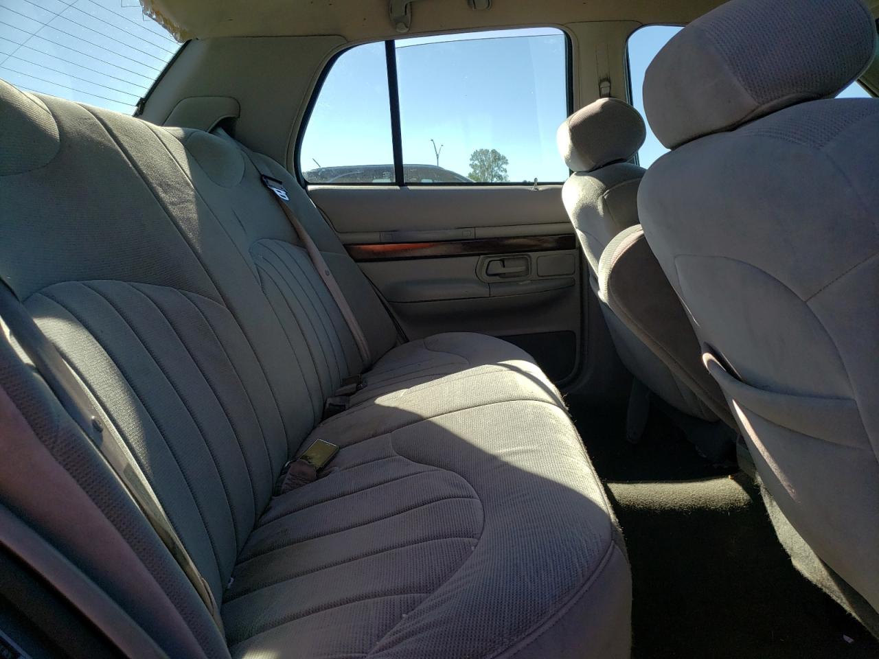 1998 Mercury Grand Marquis Gs VIN: 2MEFM74W2WX657610 Lot: 61030434