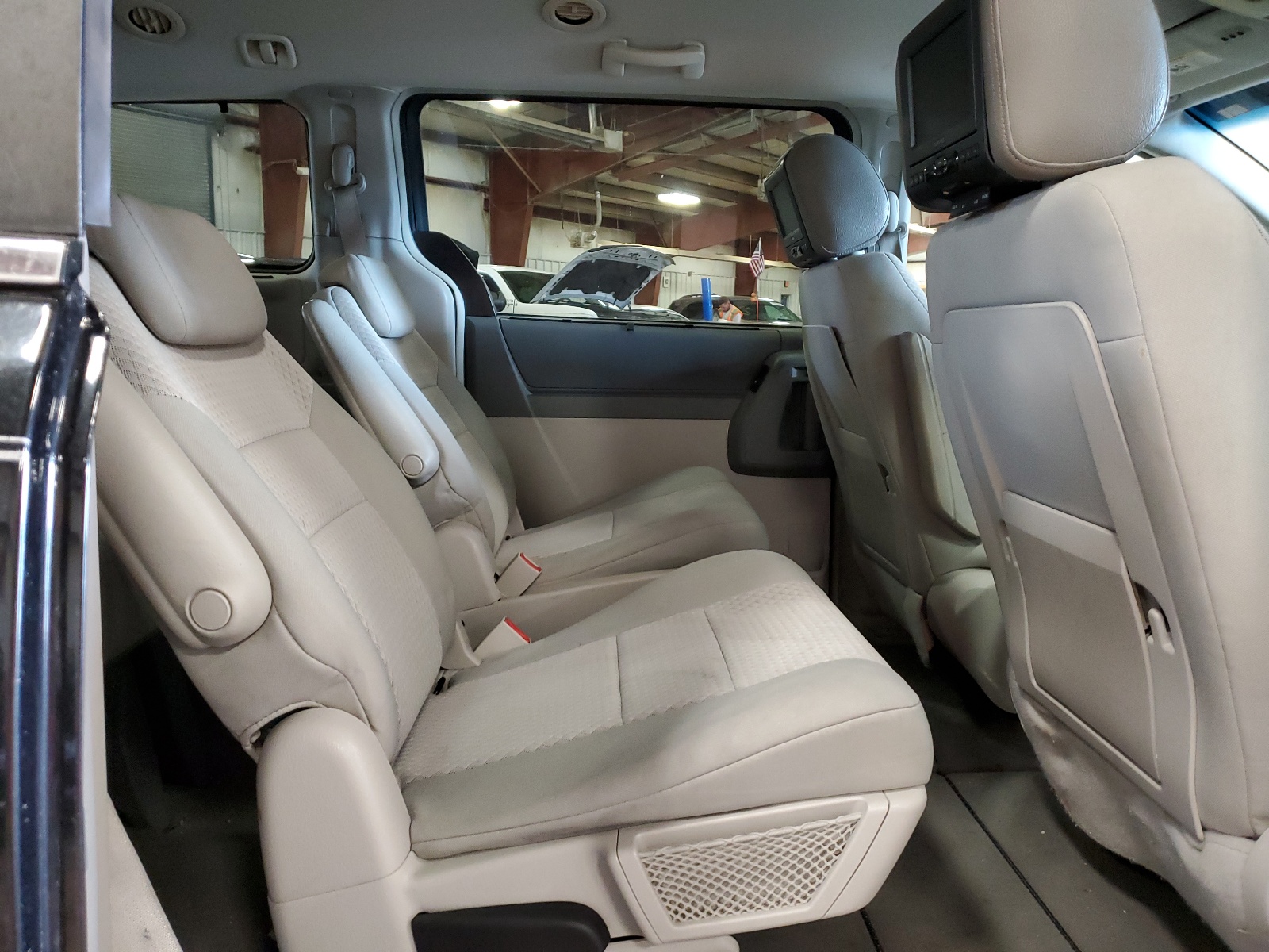 2A8HR54P98R110326 2008 Chrysler Town & Country Touring