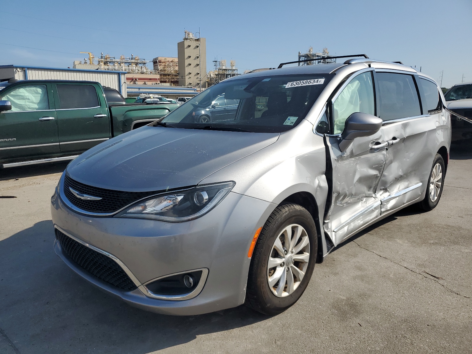 2018 Chrysler Pacifica Touring L vin: 2C4RC1BG6JR119614