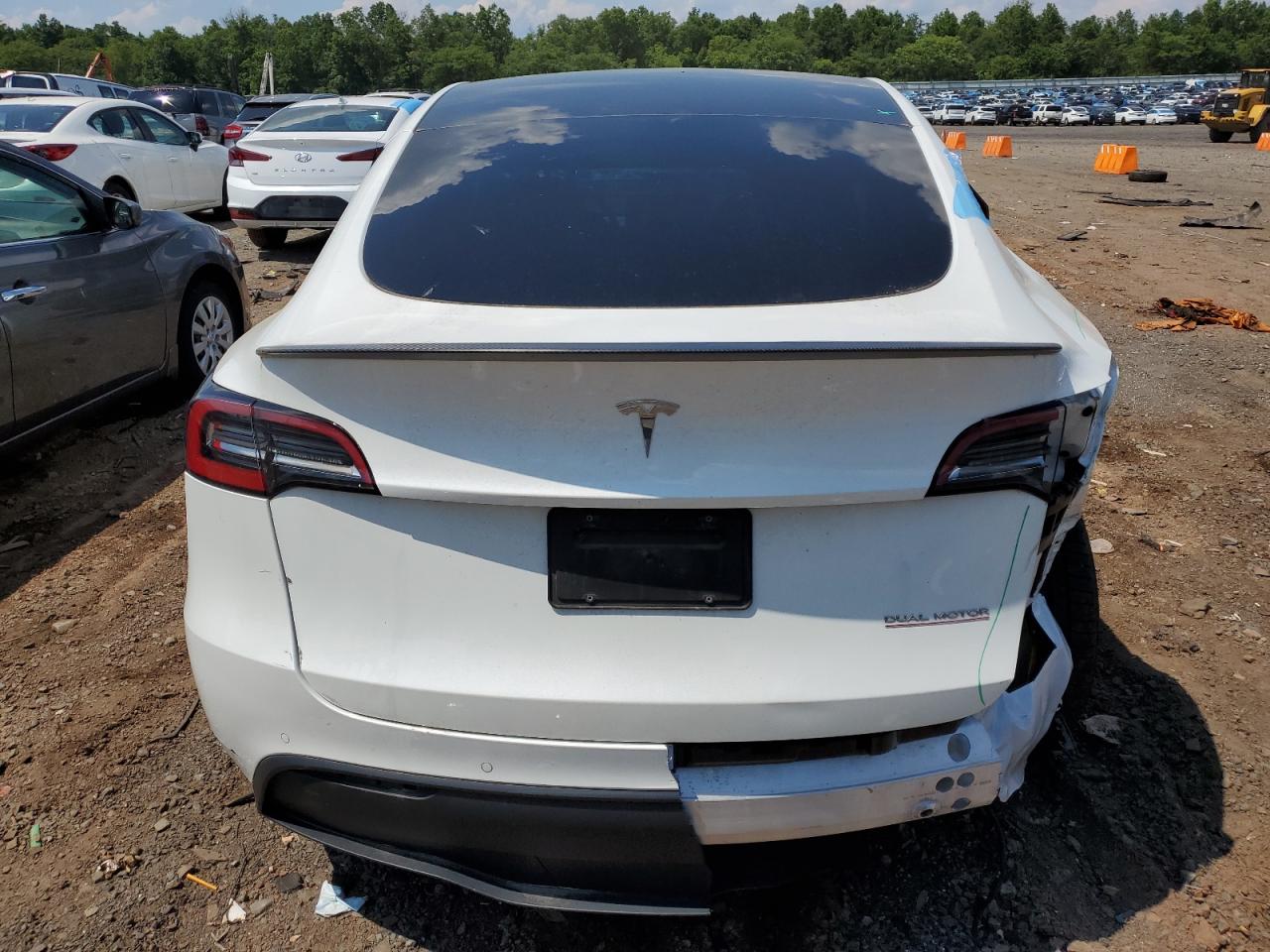 2022 Tesla Model Y VIN: 7SAYGDEF8NF382499 Lot: 61739304