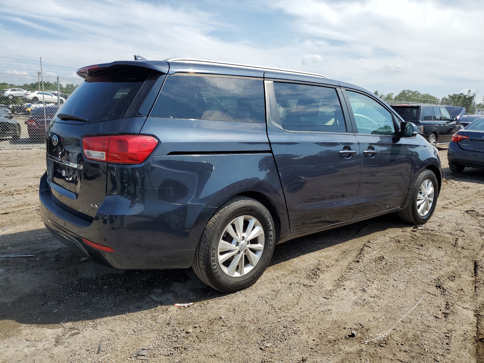 KNDMB5C19H6265649 2017 Kia Sedona Lx