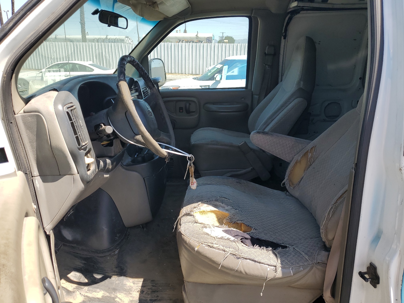 1GCGG25R7Y1241783 2000 Chevrolet Express G2500