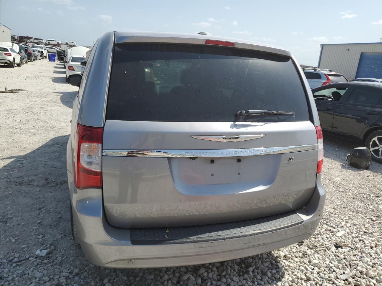 2016 Chrysler Town & Country S VIN: 2C4RC1HGXGR199354 Lot: 63392834