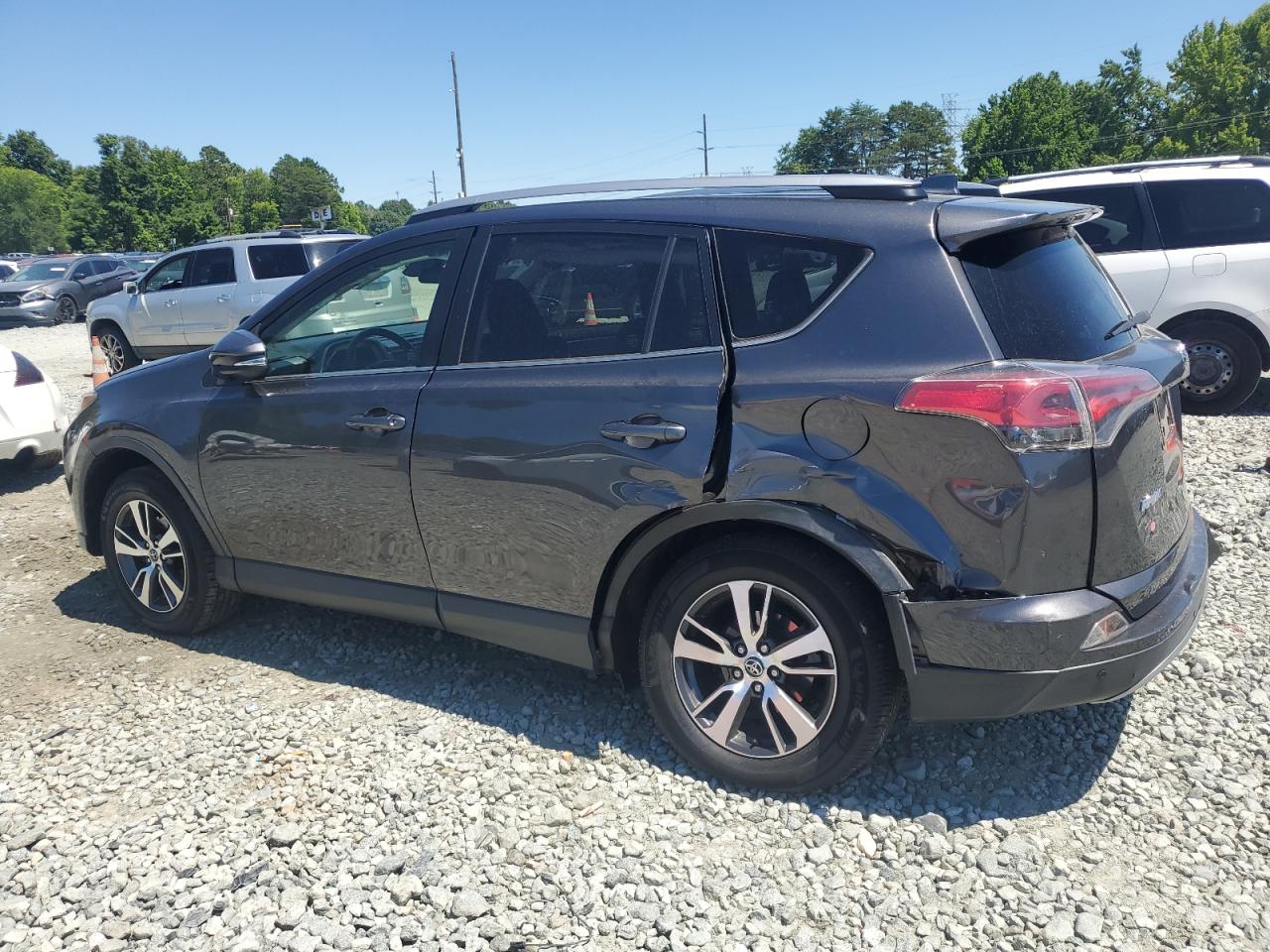 JTMWFREV7HJ148024 2017 TOYOTA RAV 4 - Image 2