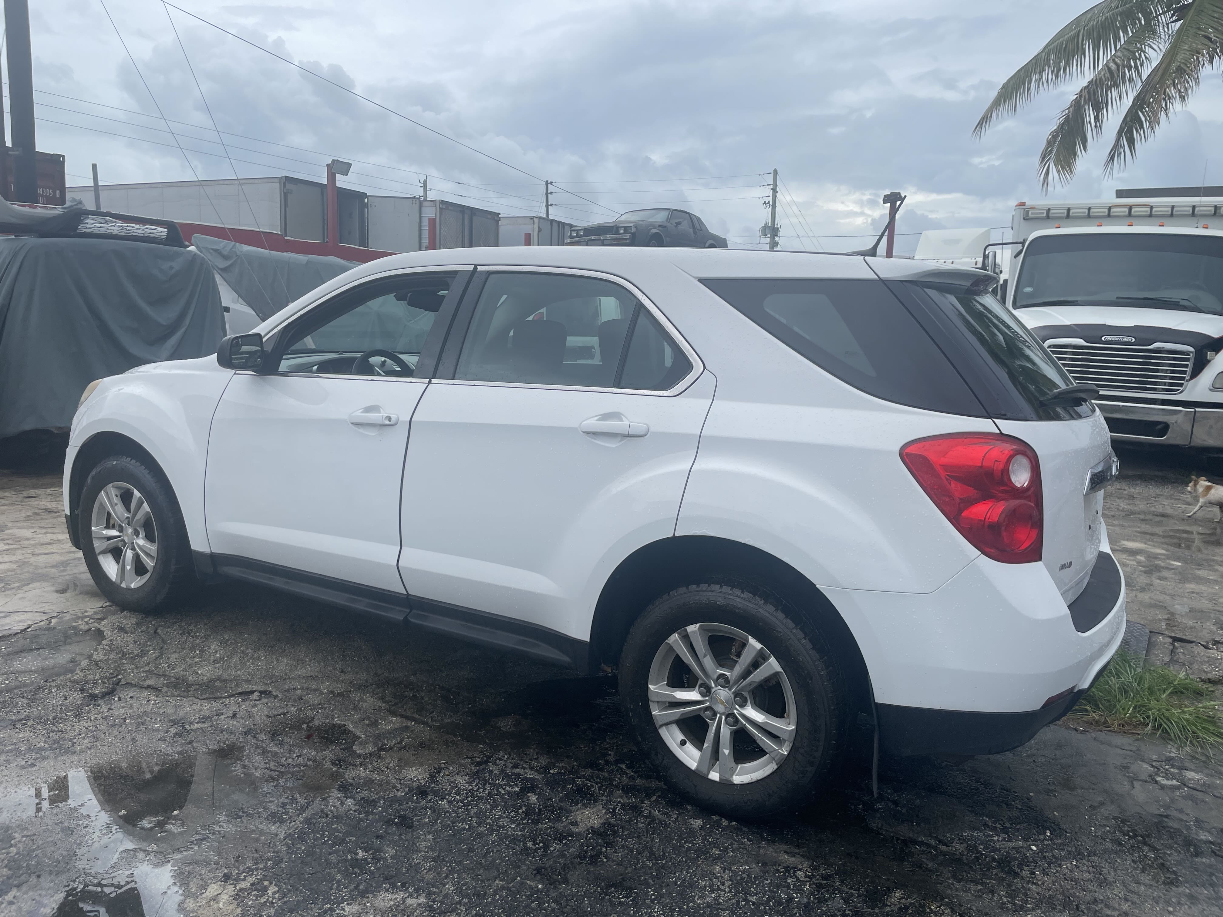 2014 Chevrolet Equinox Ls vin: 2GNFLEEK0E6162922