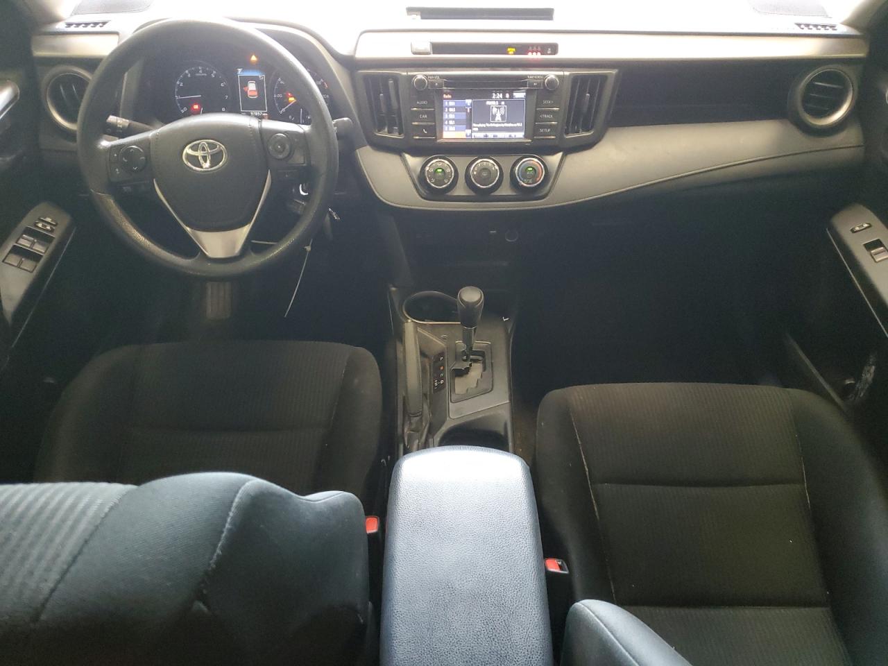 JTMZFREV7HJ702076 2017 Toyota Rav4 Le