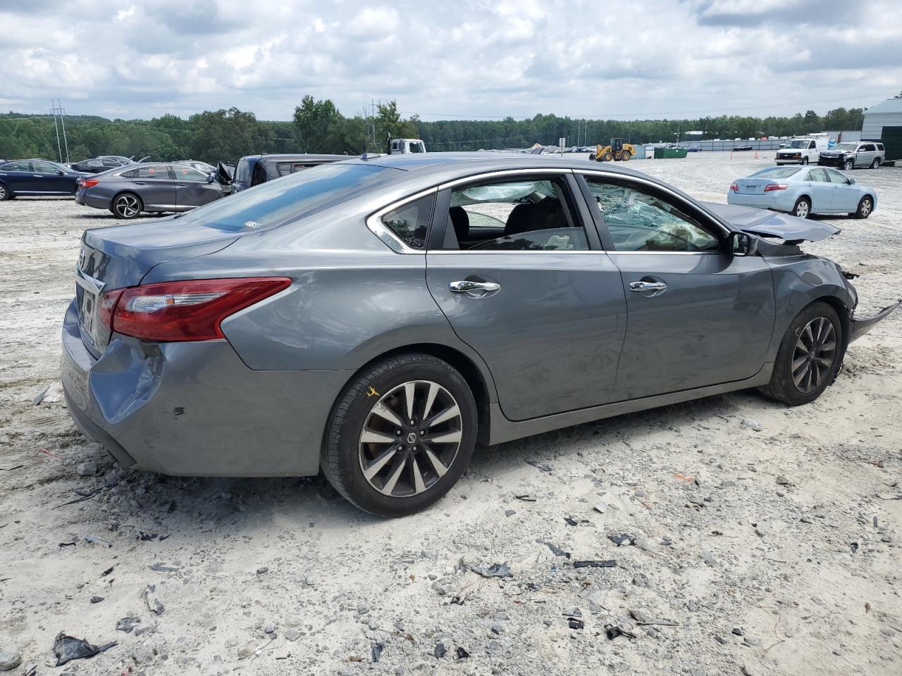 2018 Nissan Altima - Image 3