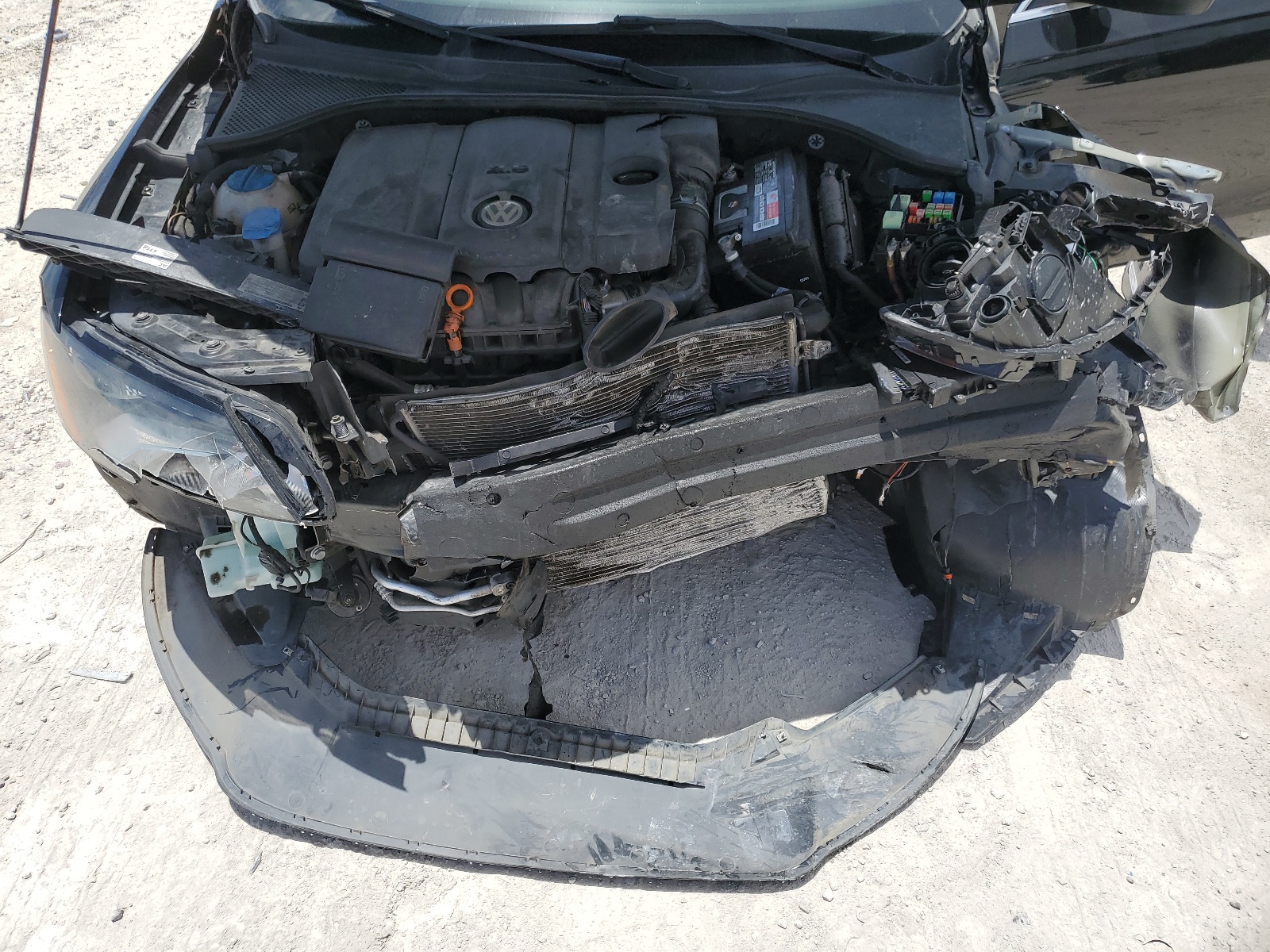 1VWBP7A36DC007851 2013 Volkswagen Passat Se