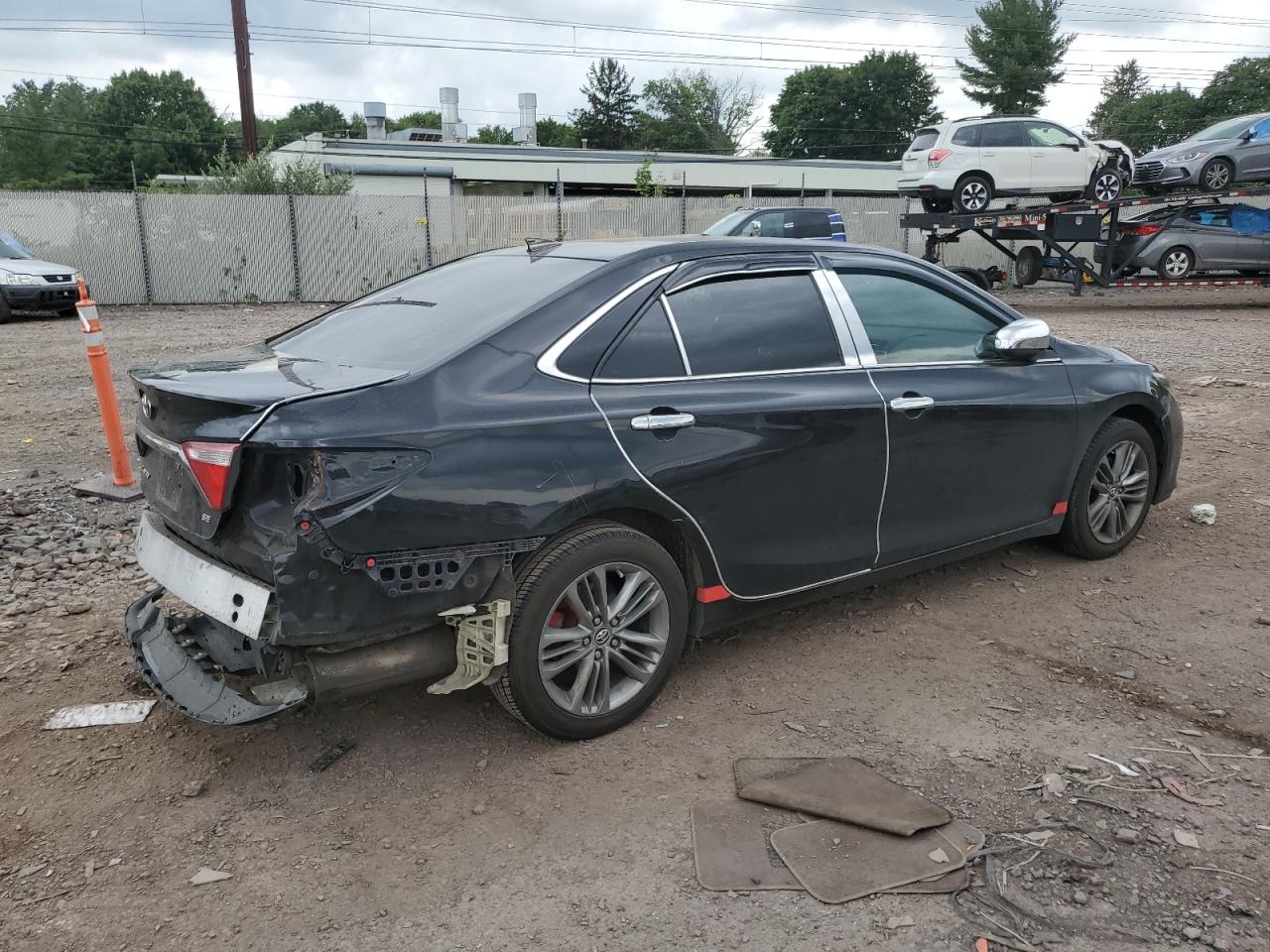 2015 Toyota Camry - Image 3