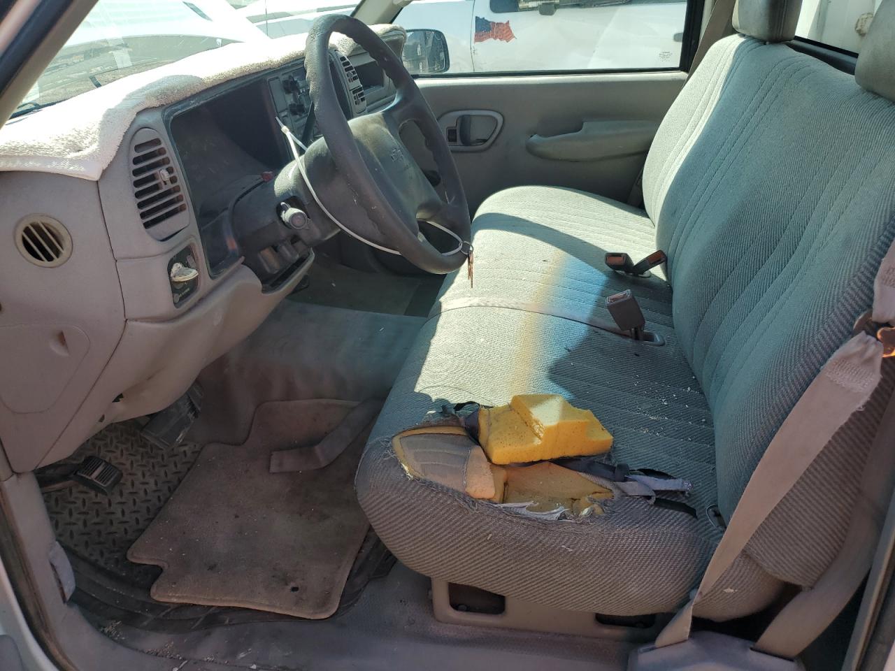 2000 Chevrolet Gmt-400 C3500 VIN: 1GBGC34R7YR212146 Lot: 62906594