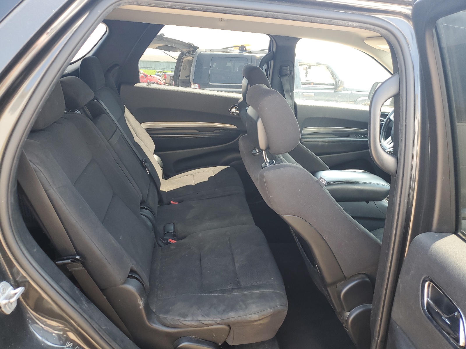 1D4RE2GG2BC725532 2011 Dodge Durango Express