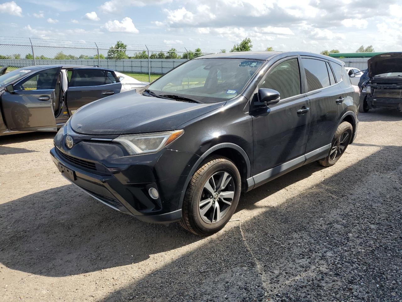 2T3WFREV7JW438108 2018 TOYOTA RAV 4 - Image 1