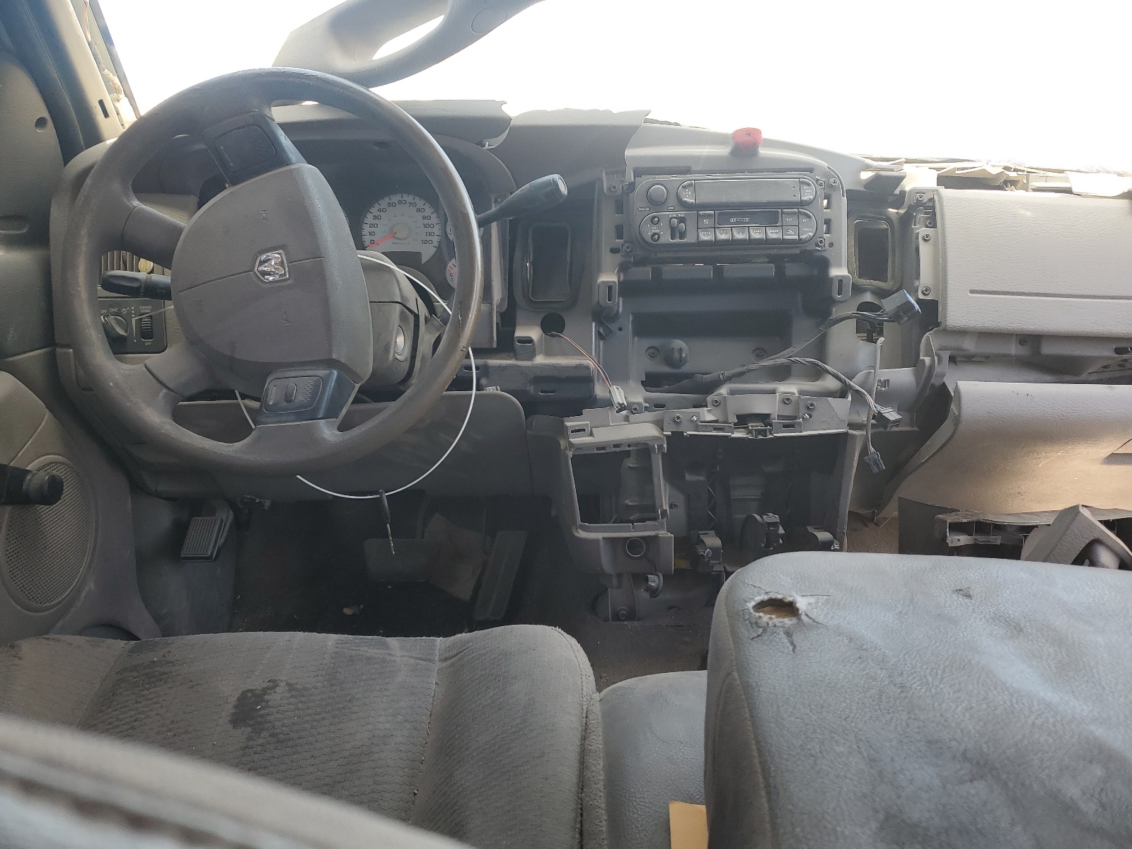 1D7HA18K64J101979 2004 Dodge Ram 1500 St