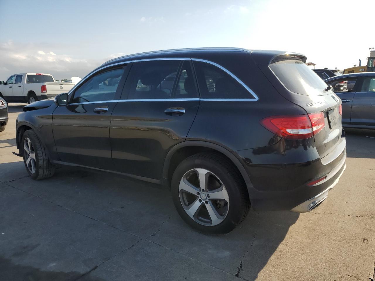 WDC0G4JB4GF073361 2016 MERCEDES-BENZ GLC - Image 2