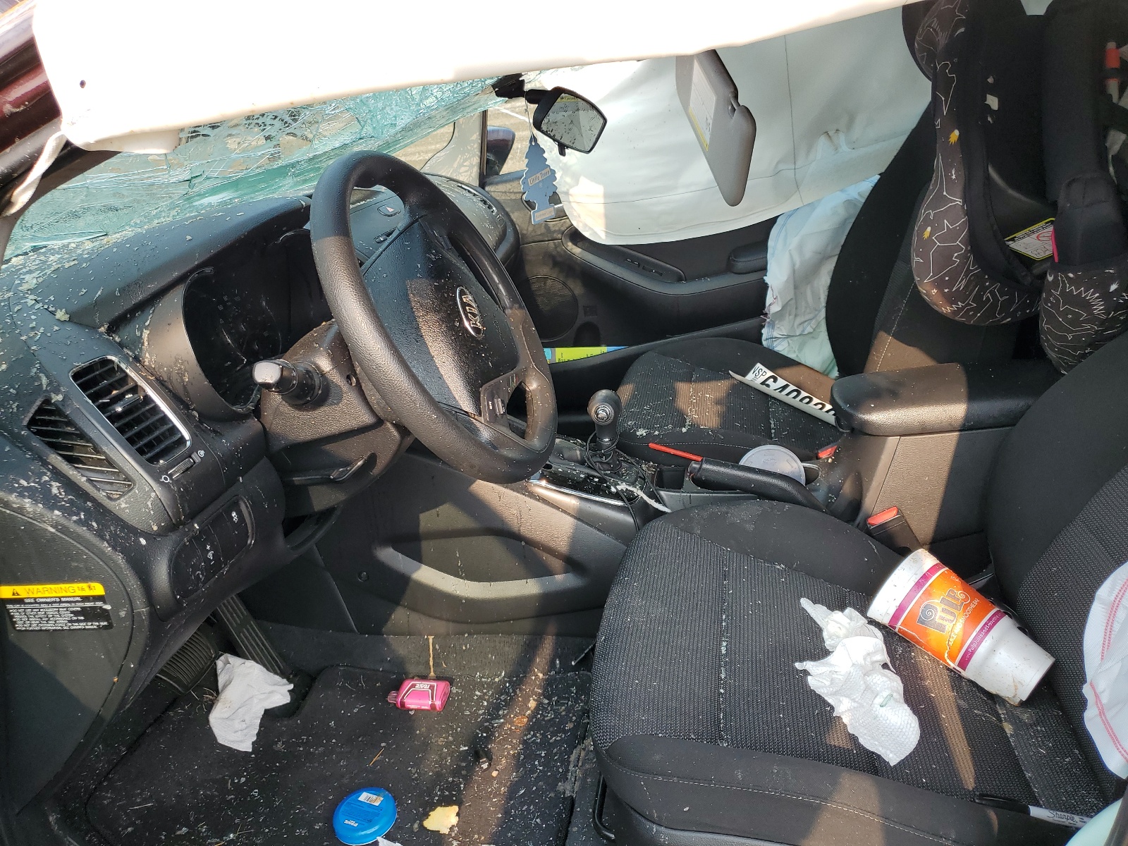 3KPFK4A7XHE050205 2017 Kia Forte Lx