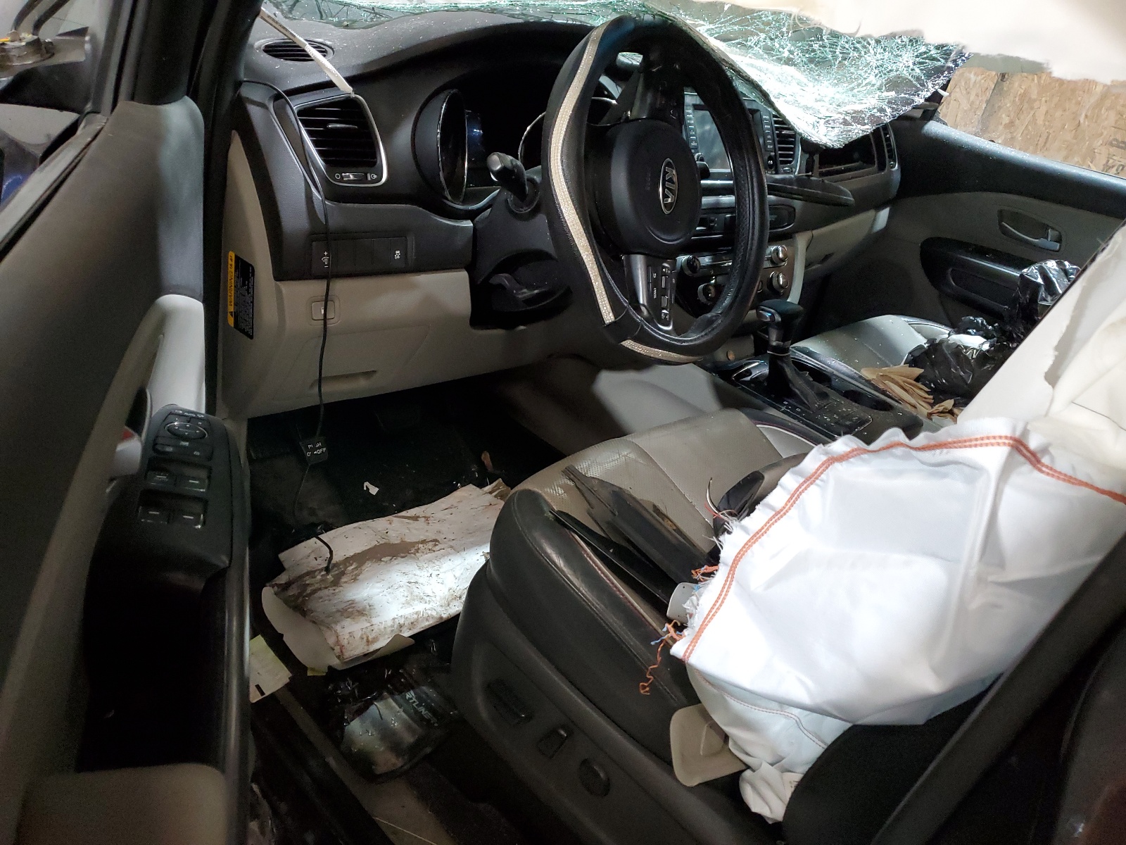 KNDMB5C17H6301127 2017 Kia Sedona Lx