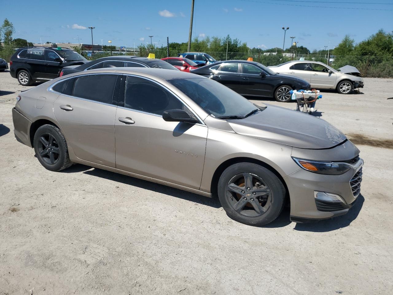 2022 Chevrolet Malibu - Image 4