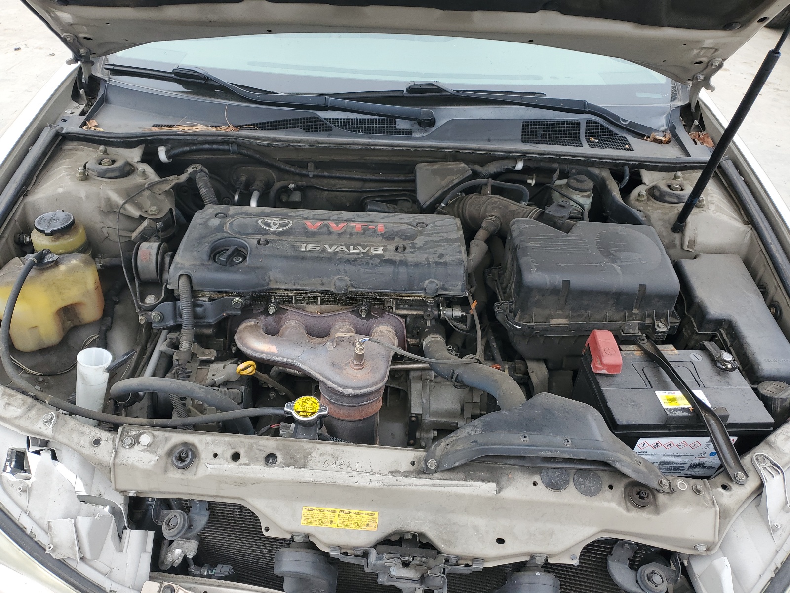 JTDBE32K040295259 2004 Toyota Camry Le