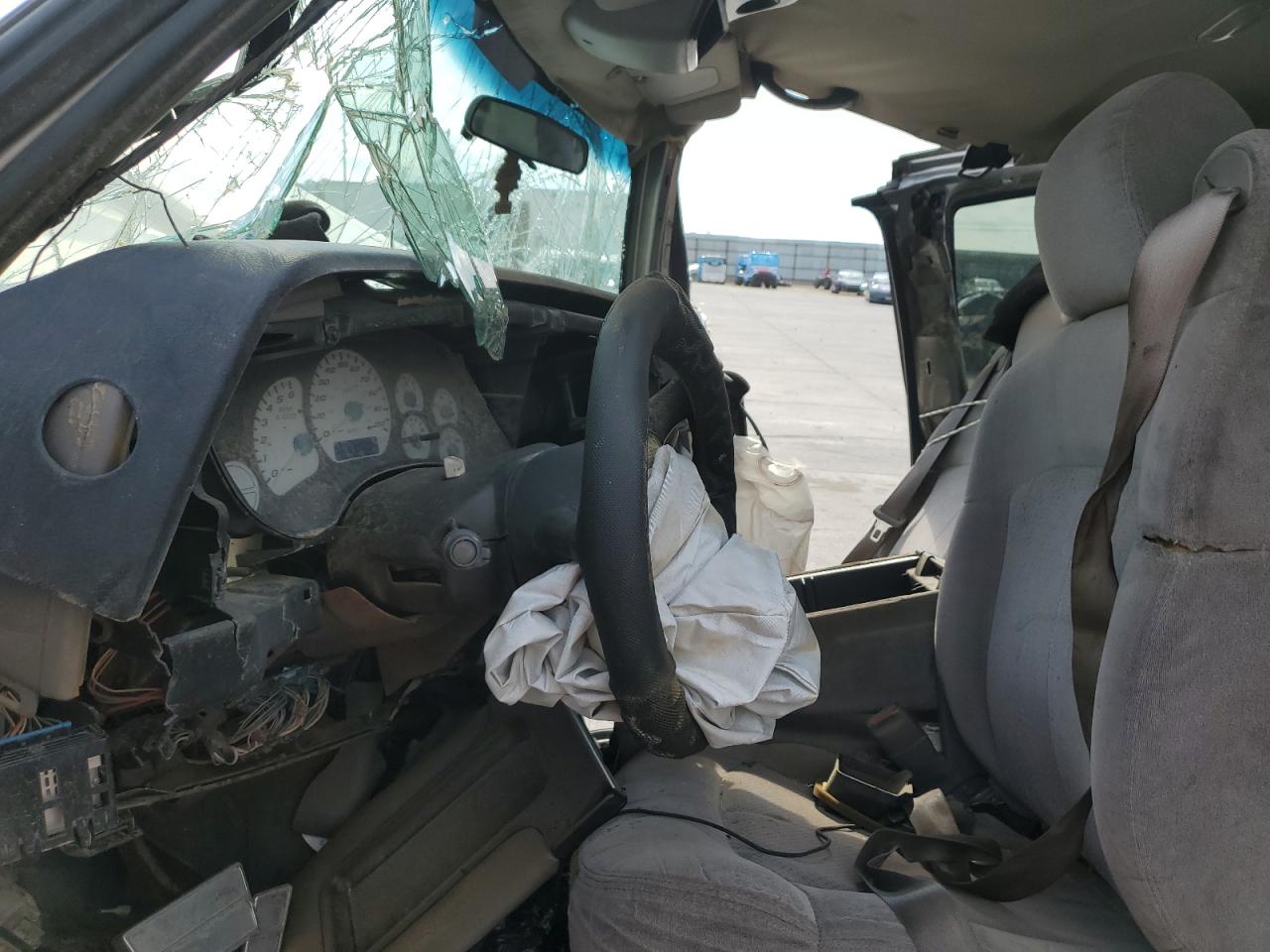 2000 Chevrolet Silverado C1500 VIN: 2GCEC19V7Y1375059 Lot: 74767154