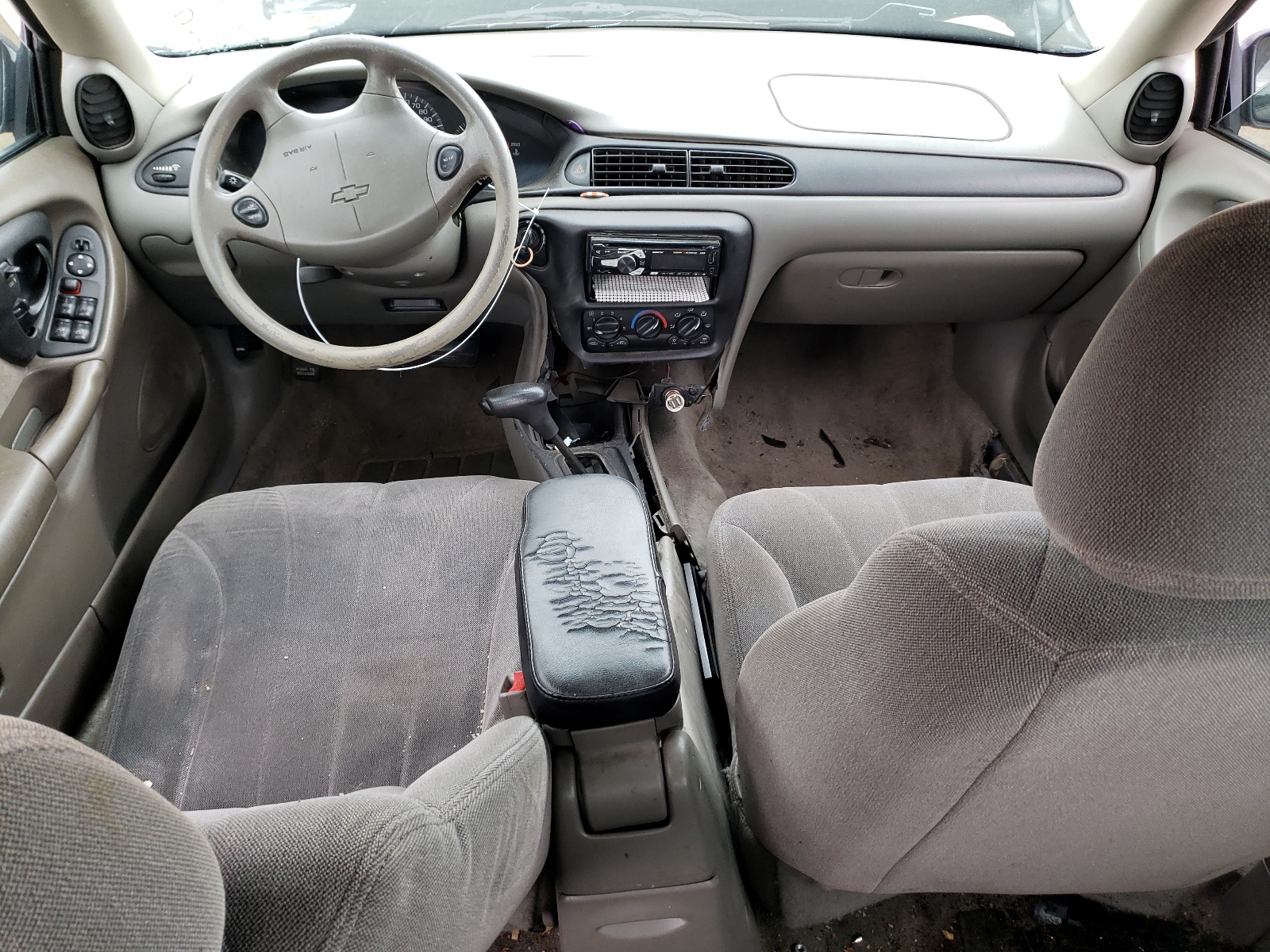 1G1ND52F25M181104 2005 Chevrolet Classic