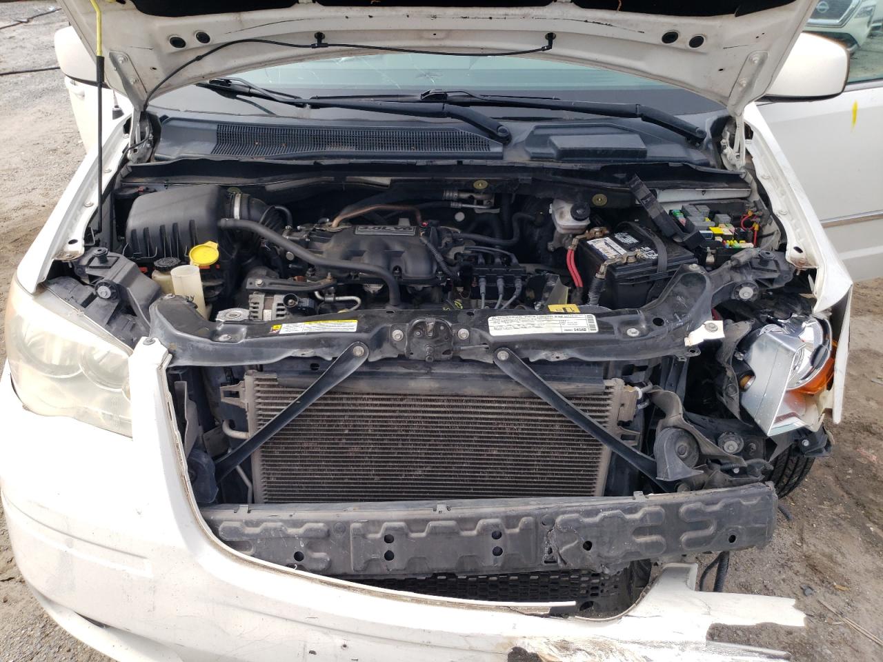 2010 Chrysler Town & Country Touring VIN: 2A4RR5D11AR285628 Lot: 62328914