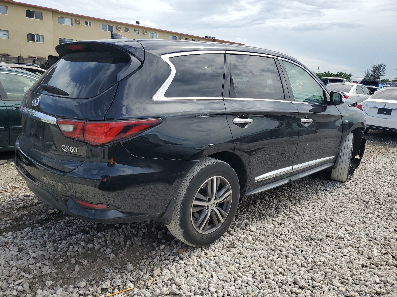 2020 Infiniti Qx60 Luxe vin: 5N1DL0MM4LC525325