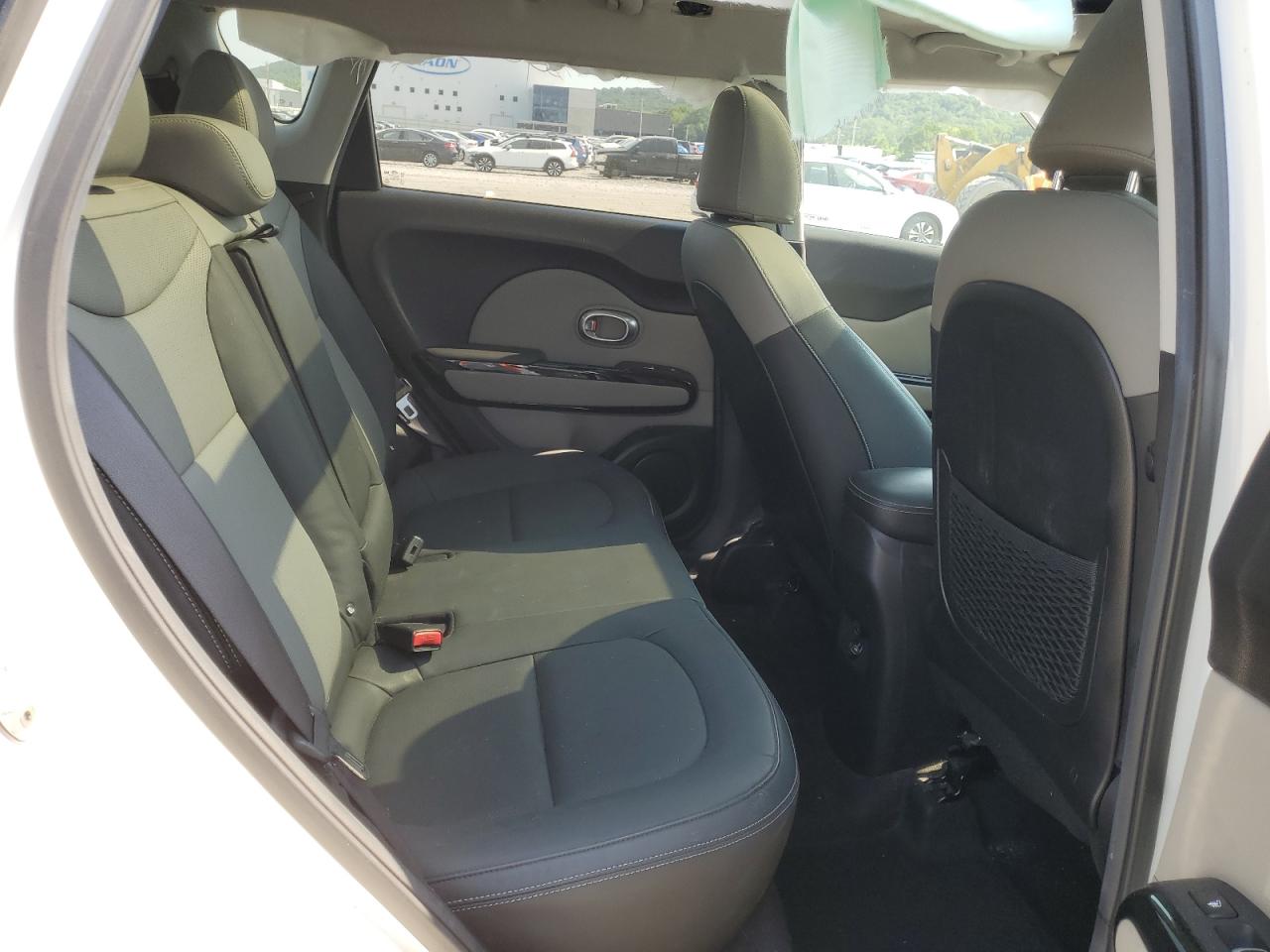 2018 Kia Soul + VIN: KNDJP3A52J7900516 Lot: 63077214