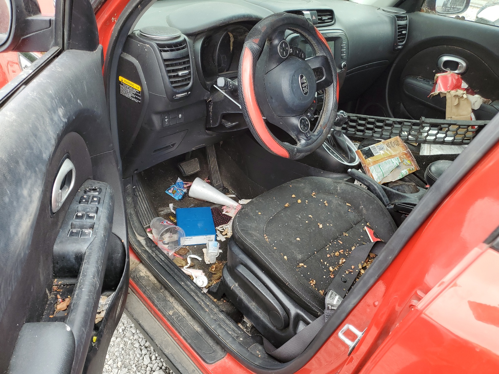 KNDJP3A51J7539019 2018 Kia Soul +