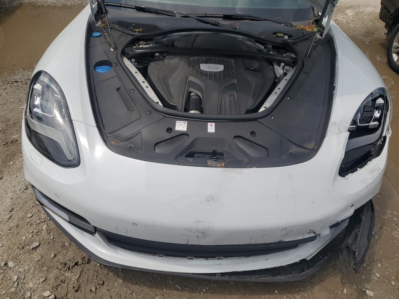 WP0AA2A77JL103473 2018 Porsche Panamera 4