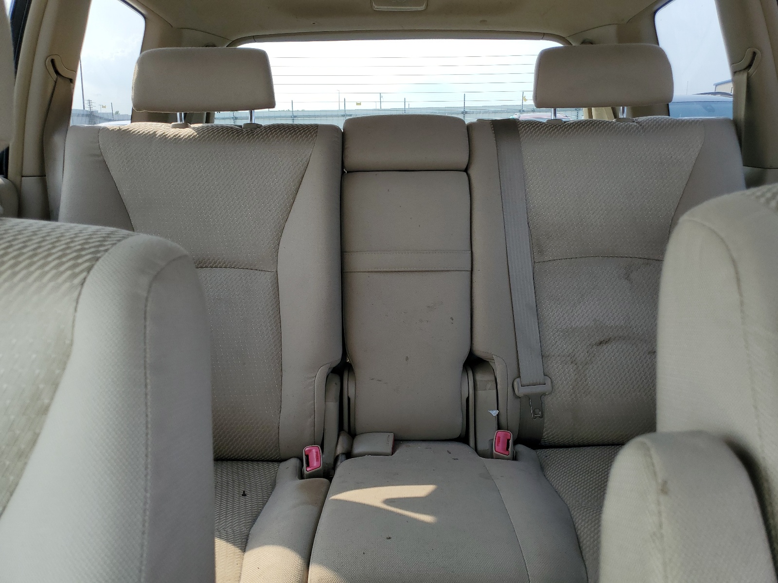 JTEDP21A040032464 2004 Toyota Highlander Base