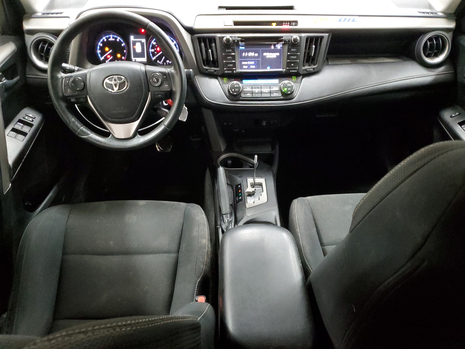 2T3RFREV8HW591068 2017 Toyota Rav4 Xle