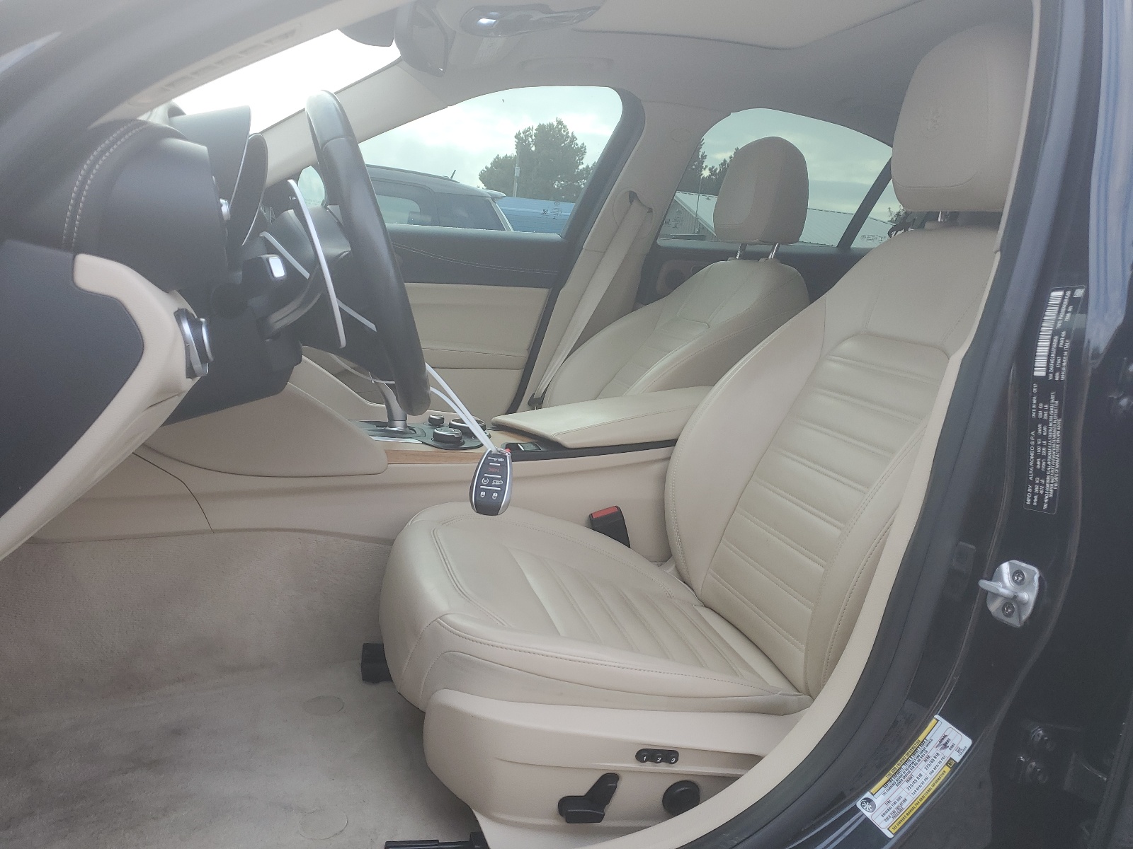 ZARFAECN2J7565859 2018 Alfa Romeo Giulia Ti