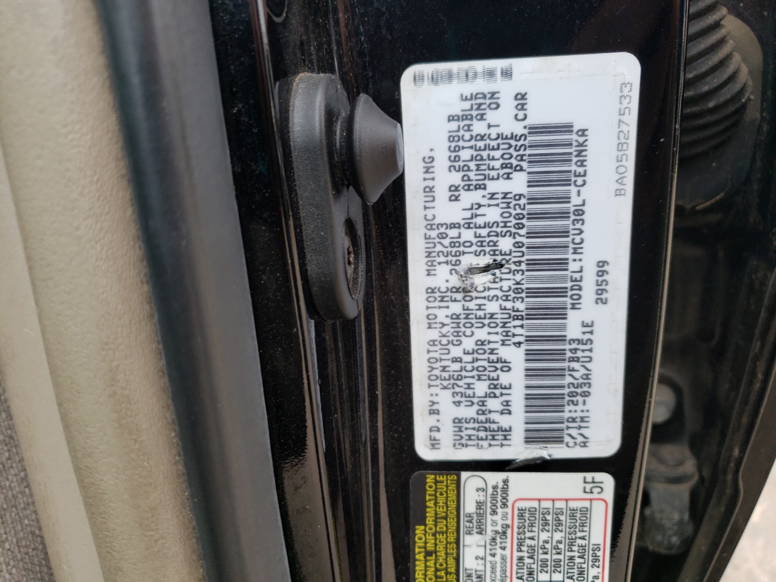 4T1BF30K34U070029 2004 Toyota Camry Le