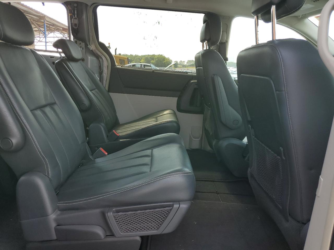 2010 Chrysler Town & Country Touring VIN: 2A4RR5D19AR286784 Lot: 64792814