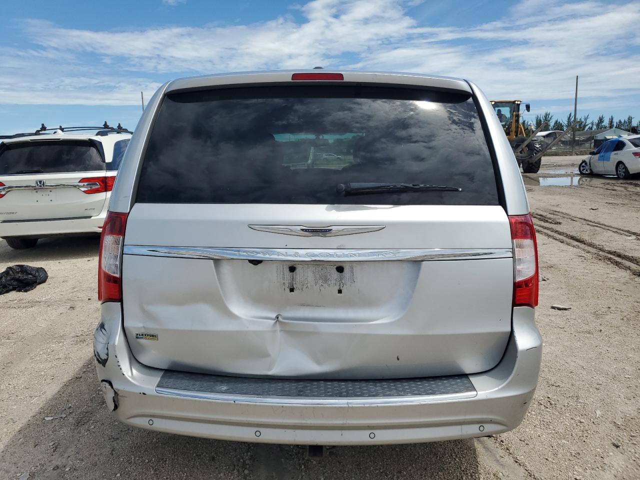 2011 Chrysler Town & Country Touring VIN: 2A4RR5DG1BR723490 Lot: 61269624