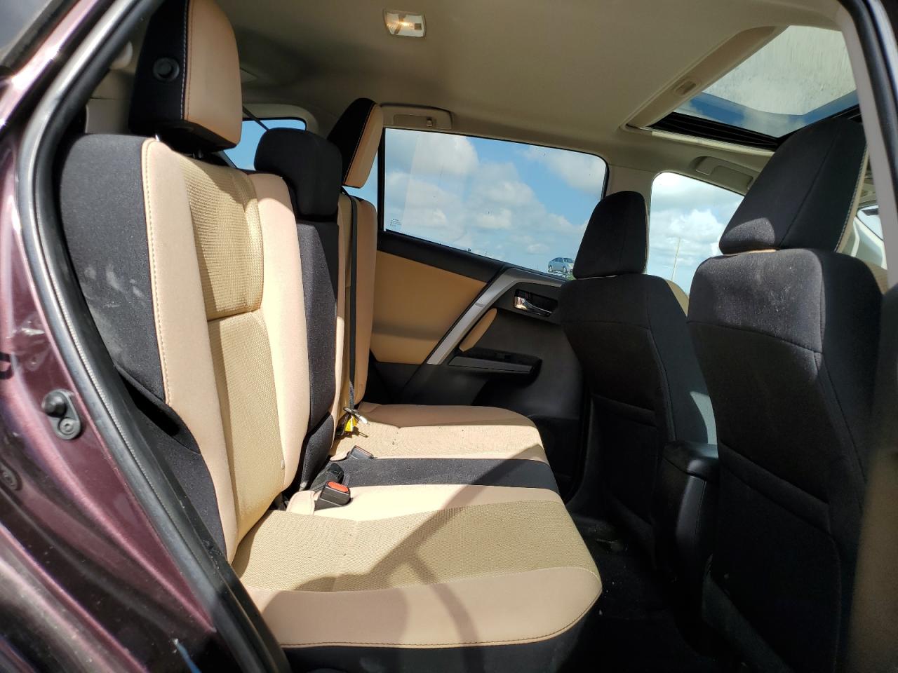 2017 Toyota Rav4 Xle VIN: 2T3WFREV0HW370017 Lot: 64750334