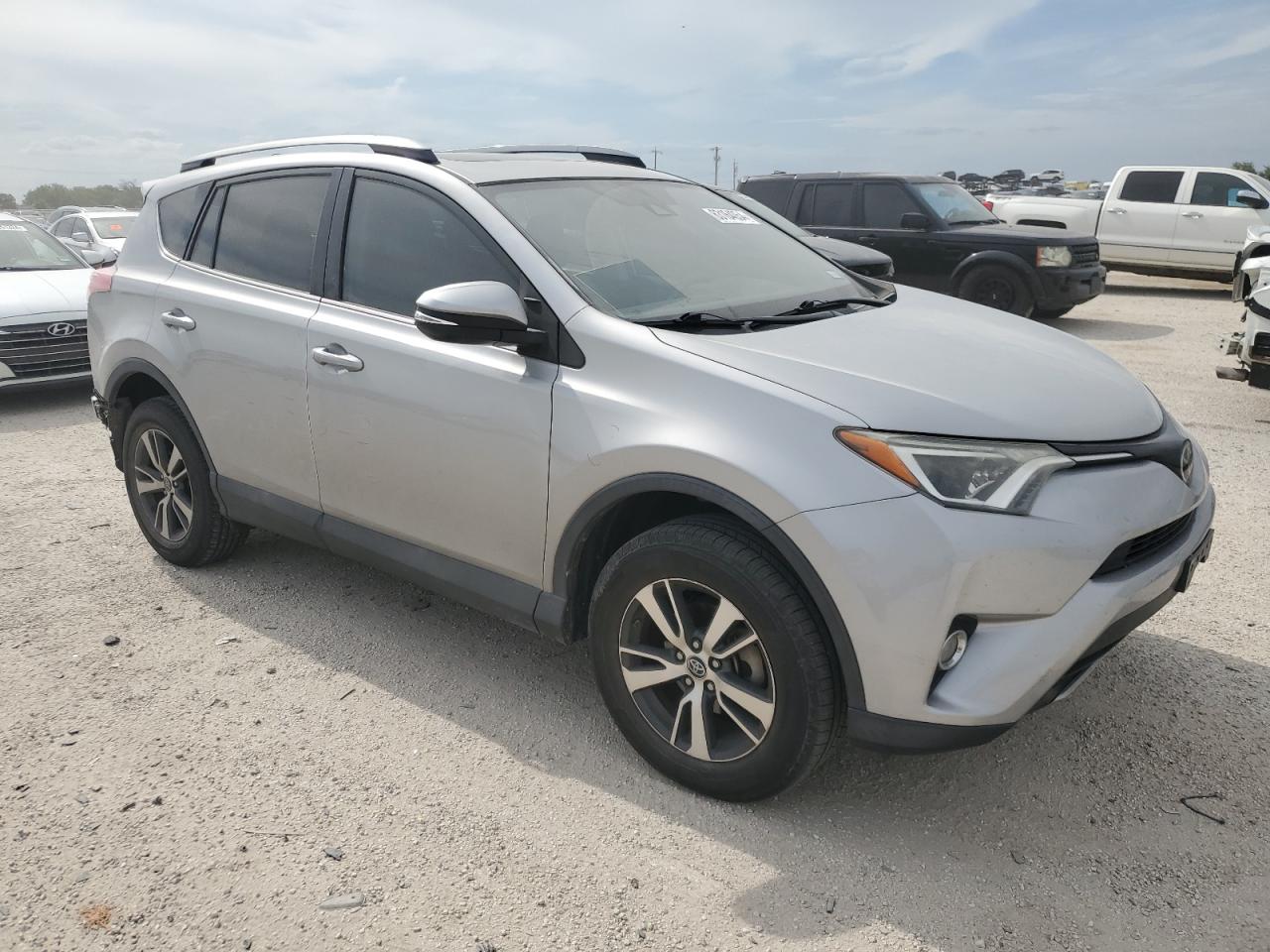 2017 Toyota Rav4 Xle VIN: 2T3WFREV6HW404901 Lot: 63164054