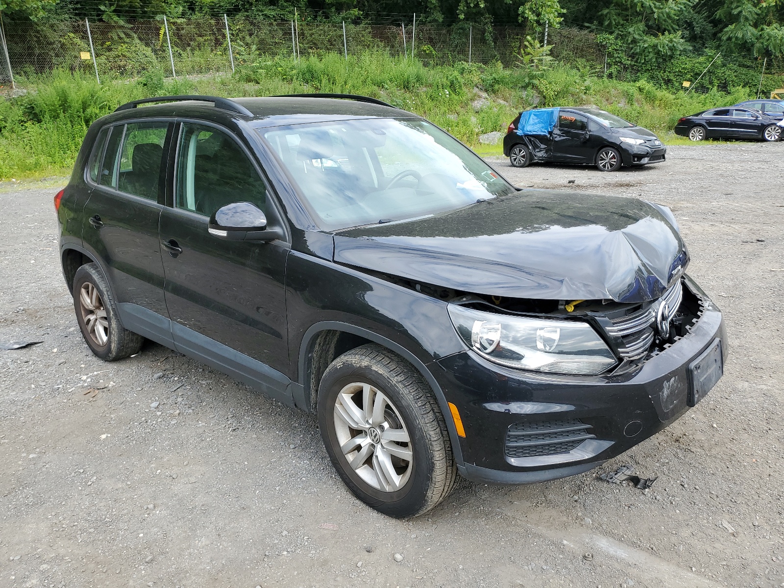 WVGBV7AX0HK005578 2017 Volkswagen Tiguan S