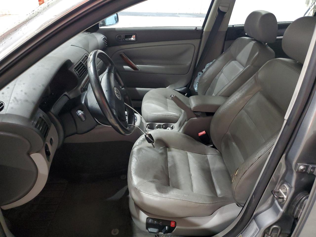 2004 Volkswagen Passat Glx VIN: WVWRH63B84P099342 Lot: 62644104