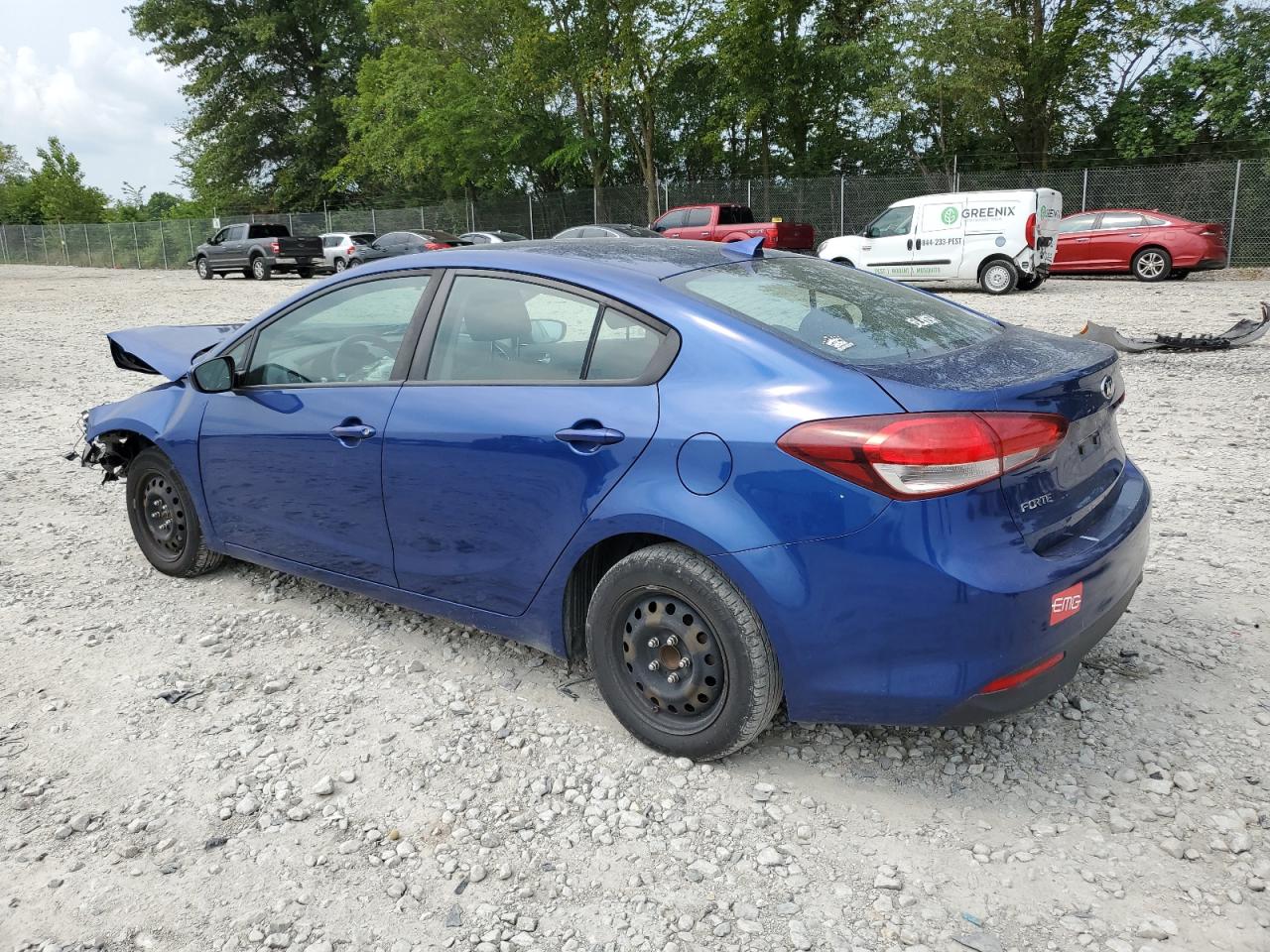 3KPFL4A76JE185068 2018 KIA FORTE - Image 2