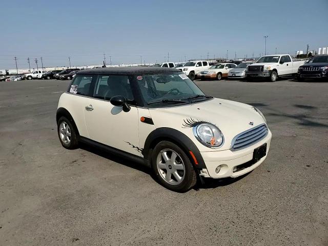 2010 Mini Cooper VIN: WMWMF3C57ATZ22206 Lot: 63657634