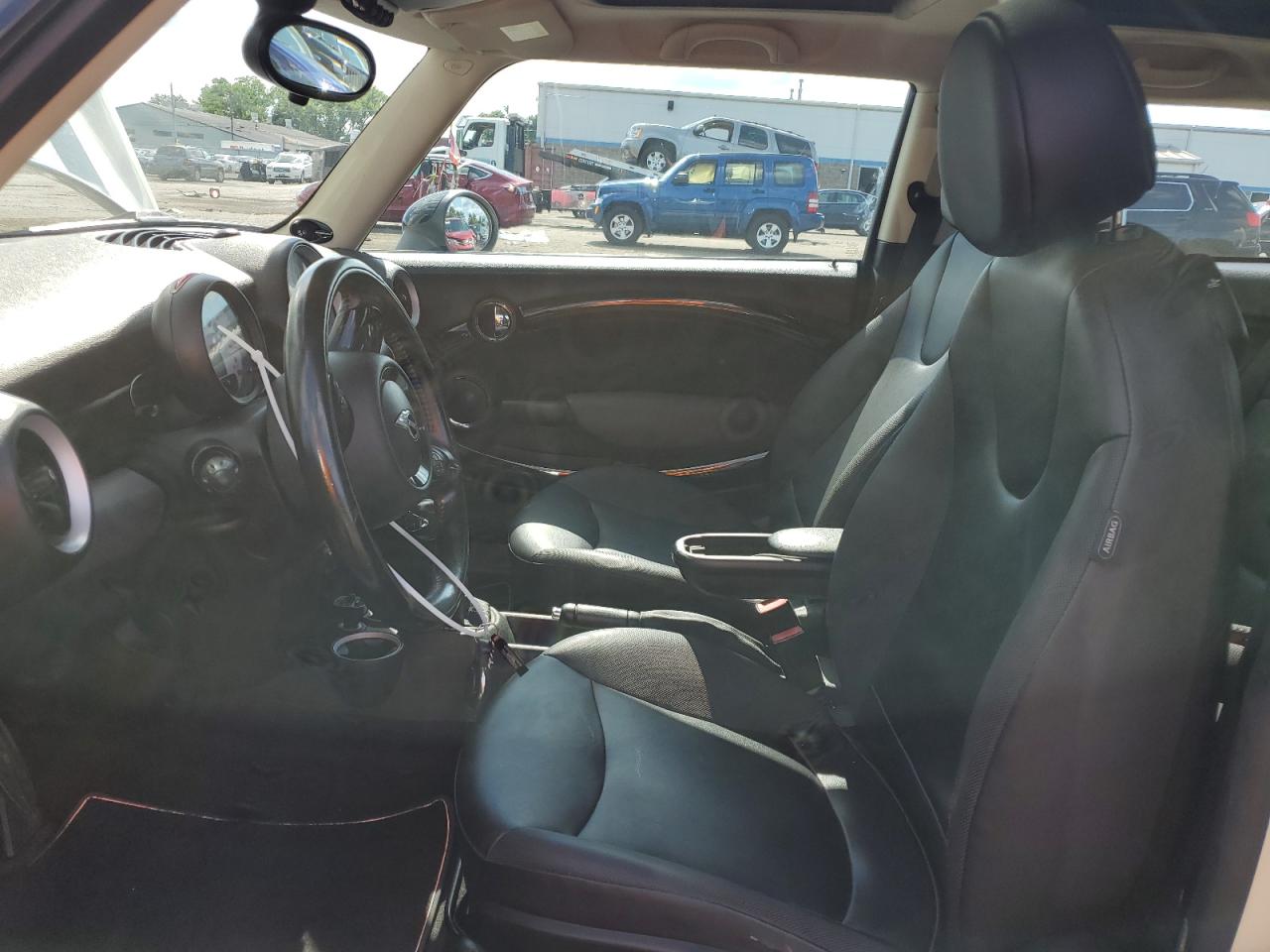 2012 Mini Cooper VIN: WMWSU3C5XCT255406 Lot: 63816384