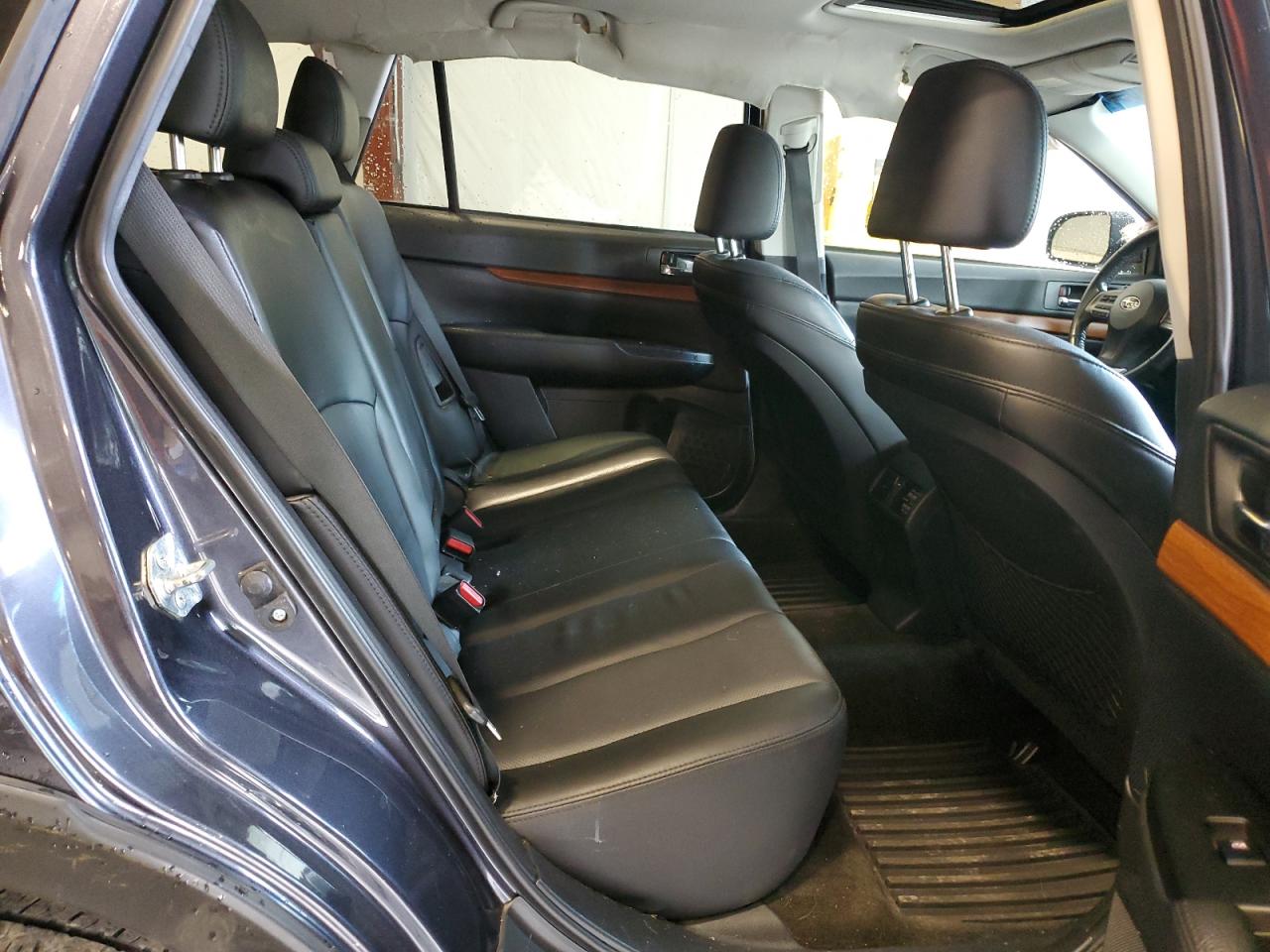 2013 Subaru Outback 2.5I Limited VIN: 4S4BRBKC9D3300251 Lot: 63311054